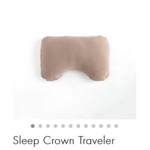 Sleep Crown Traveler Pillow